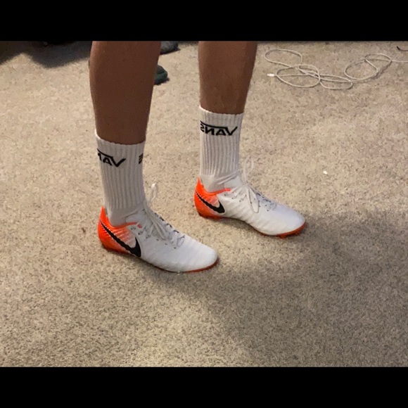 Nike Tiempo Legend 7 Cleats main image 8